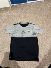 Nike T-shirt boys 12-13 grey