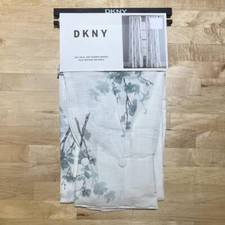 DKNY 32 x 108 Spring Blossom