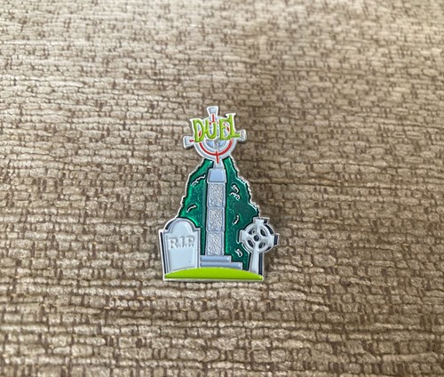 Alton towers rare duel pin - towers,