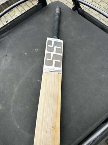 Ton cricket bat - ton,