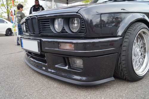 Front spoiler spoiler lip