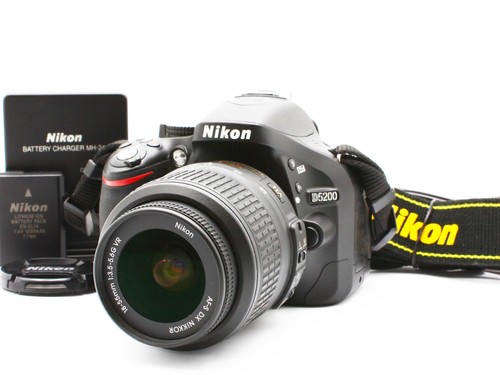 Near mint nikon d5200 camera - mint],