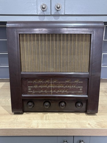 Vintage 1956 radio rentals - radio, 56