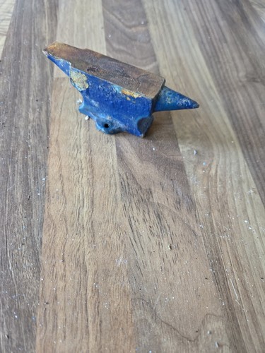 Small vintage style cast metal - cast,