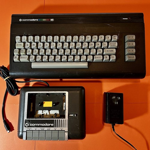 Commodore c16 bundle - commodore,