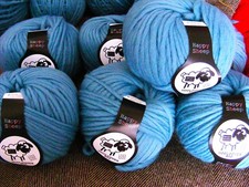 11 x 100g balls bright blue