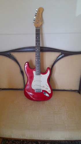 Electric guitar legacy in - guitar,