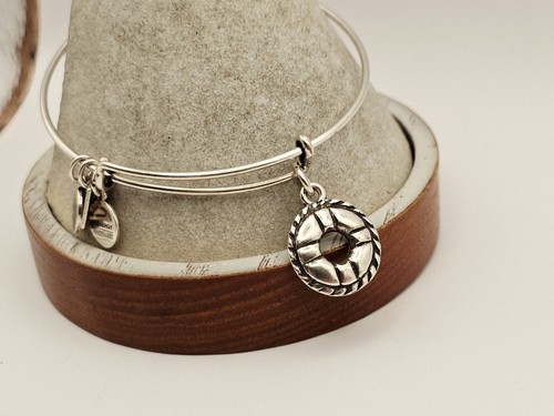 Alex ani life - ", "