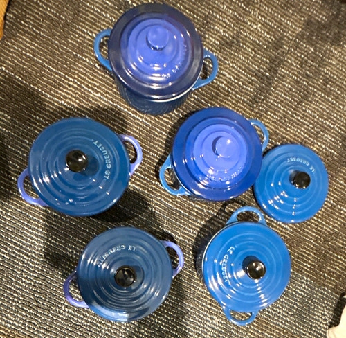 Creuset blue petite round - blue,