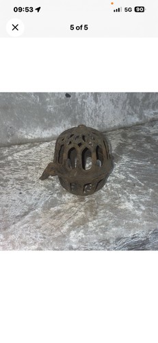 Antique cast iron string - cast,