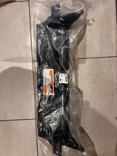 DHN100130 GENUINE LAND ROVER DISCOVERY 2 TD5 OR V8 AIR INTAKE DUCT FRONT BUMPER