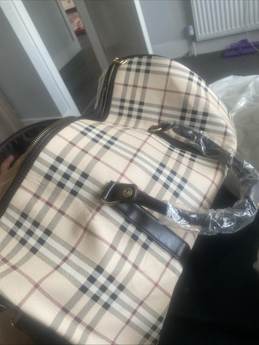 Travel bag available - bag,