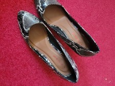 Red Level High Heeled Shoes Size 7