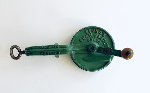 Vintage cast iron spong - cast, spong's
