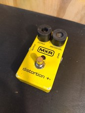 Vintage MCR Distortion+ Guitar