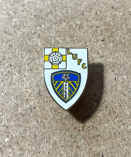 Leeds united rare enamel - enamel, white