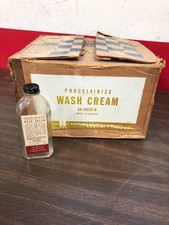 VINTAGE FORD PORCELAINIZE WASH CREAM GLASS BOTTLE DISPLAY EMPTY NOS FOMOCO 818 