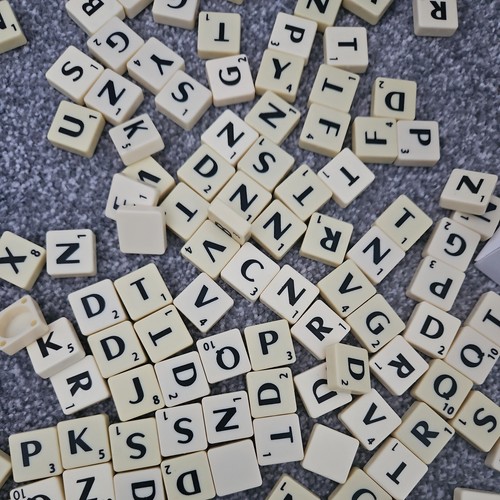 Scrabble spare tiles - ,