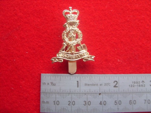 Cap badge royal pioneer - royal,