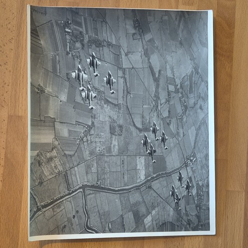 Gloster aircraft formation - aircraft, co