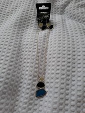 Pendant necklace and earrings