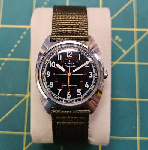 Vintage 1977 men timex - vintage, men’s