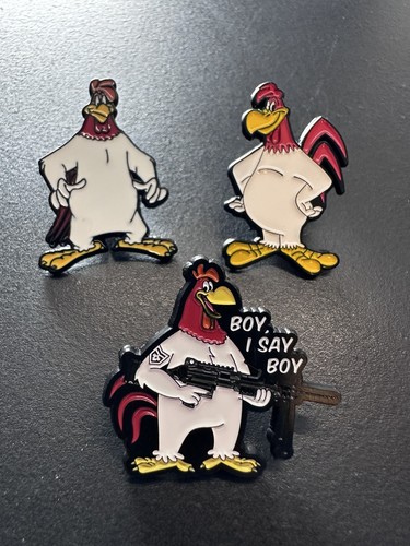 Foghorn leghorn enamel pin - 3,