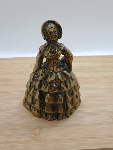 Vintage metal lady figurine - metal,