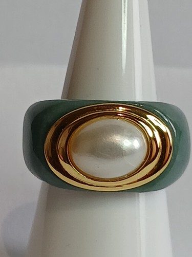 Green jade and mabe pearl - jade,