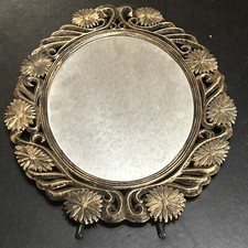 Vtg Oval Daisy Scroll Faux