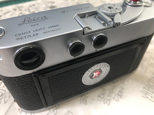 Leica style flash sync - leica,