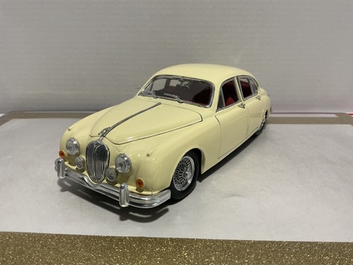 Maisto jaguar mark - maisto,