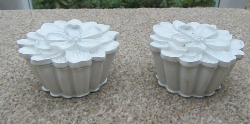 Pair monsoon home heavy - of,