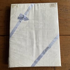 Vintage V Large White Damask