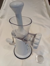 Heavy Duty Manual Sausage Maker Meat Mincer & Grinder Hand Operated Kitchen Tool