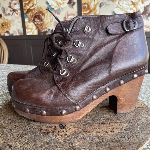 Ladies boots steampunk
