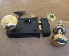 Rustic door rim latch knob