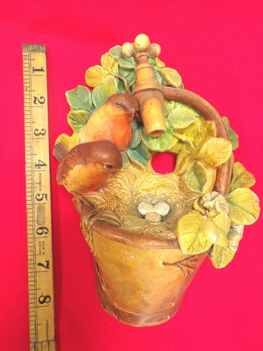 Robins birds bossons - robins, chalkware