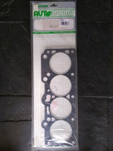 Engine cylinder head - cylinder,