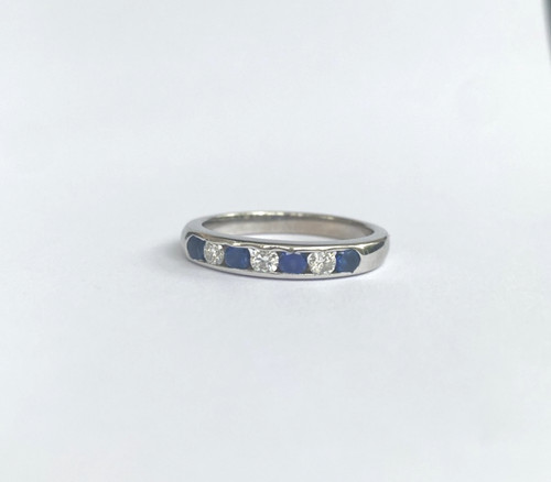 Blue sapphire and diamond - sapphire,