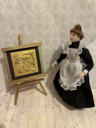 Dolls house scale - dolls,