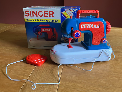 Vintage child singer - vintage, child's