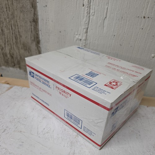 Medium flat rate box - box, packed