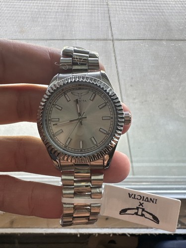 Brand new invicta specialty - invicta,