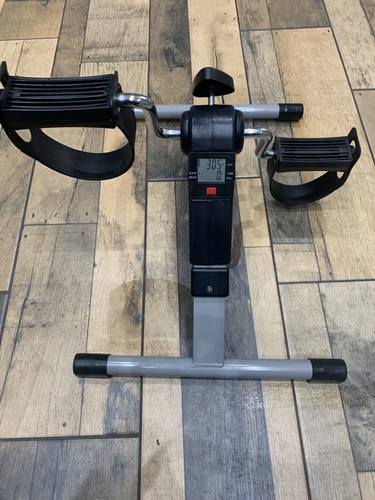 Fold away pedal - away,