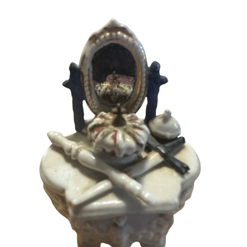 Antique fairing box porcelain - box,