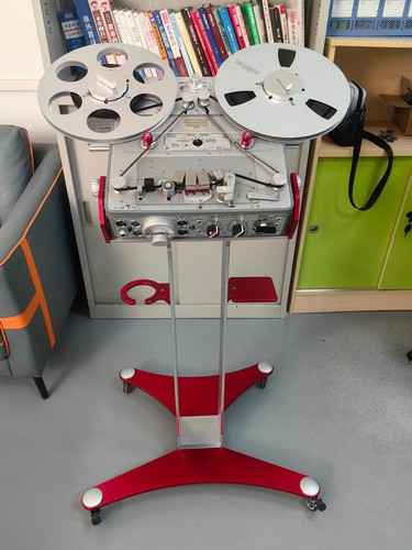 New reel - to, tape