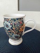 Queen’s Floral Pattern