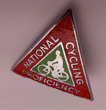 Vintage cycling Pin Badge