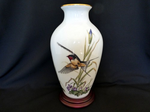 Franklin meadowland bird vase - bird,